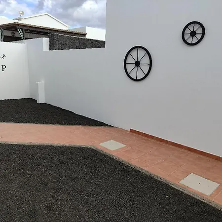 Jesp. Fantastica Vivienda Con Piscina Climatizada. Playa Blanca