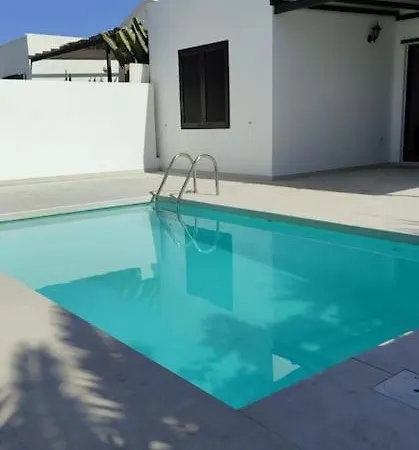 Jesp. Fantastica Vivienda Con Piscina Climatizada. וילה פלאיה בלנקה