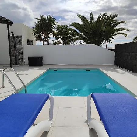 Jesp. Fantastica Vivienda Con Piscina Climatizada. Willa Playa Blanca (Lanzarote)